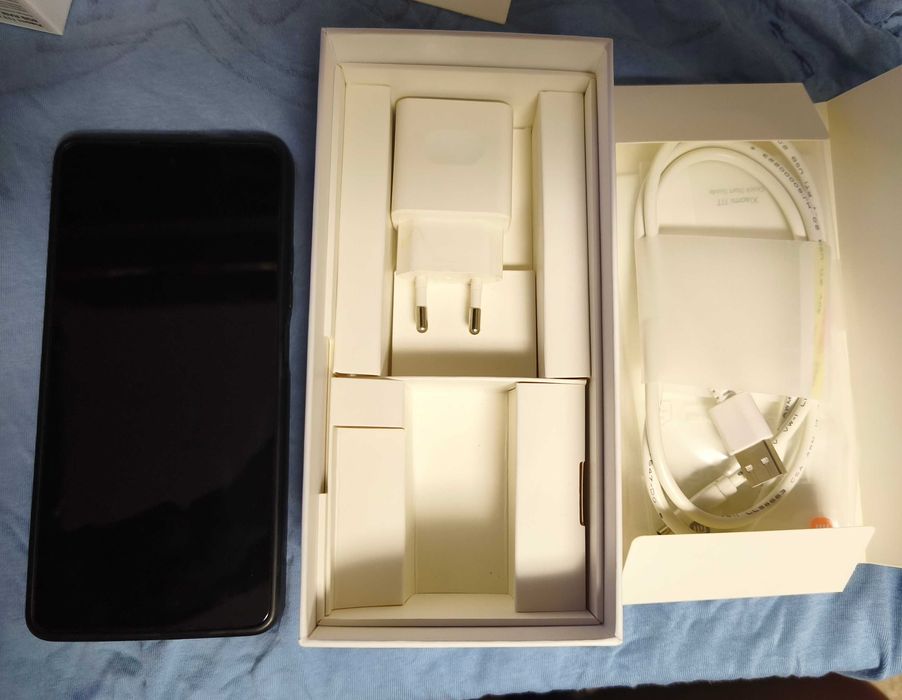 Продавам телефон Xiaomi 11T 128гб памет и 8гб РАМ