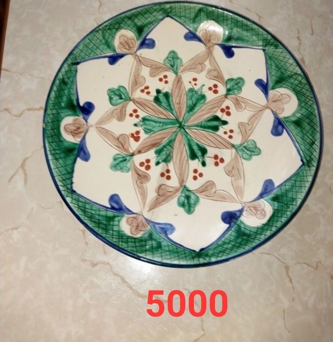 Ляганы керамические, чайник б/у, три пиалы. 10 000 и Фруктовница