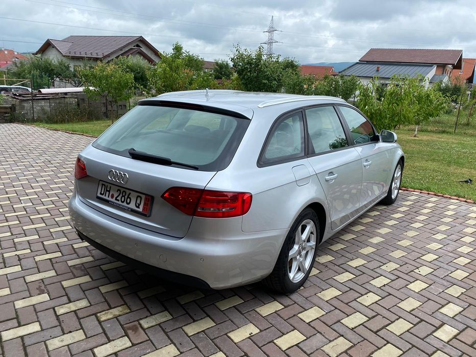 Vând Audi A4 b8 TDI motor GAGA