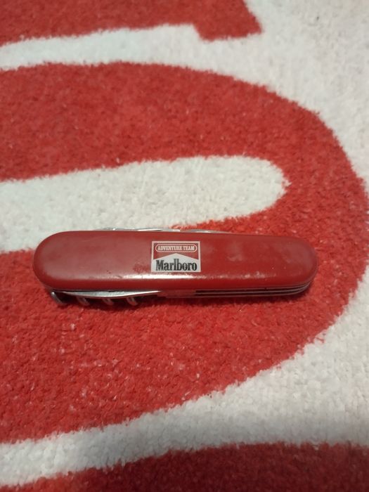 Cuțit multifuncțional Elvețian Original Marlboro Victorinox