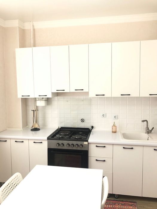 Квартира в центре  2 комнатная сырым датова