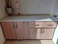 Kuxinni mebel 176sm kattalikda keng katta qilib yasalgan.