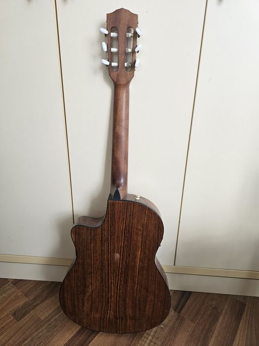 Chitară acustică clasică Fender CN-240SCE Thinline