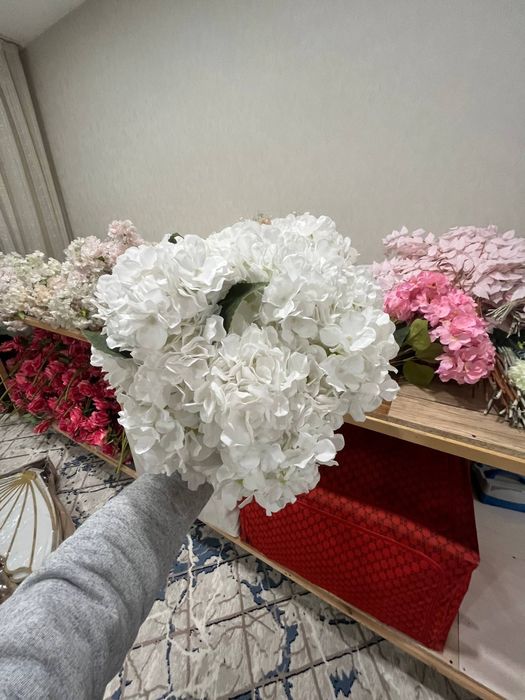 Oformleniya narsalari sotiladi