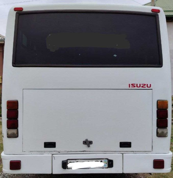 Avtobus ISUZU 2014 й 12 500 $ келишамиз