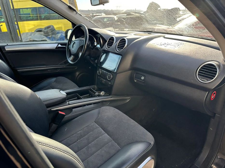 Dezmembrari Mercedes Benz ML 320 / W164