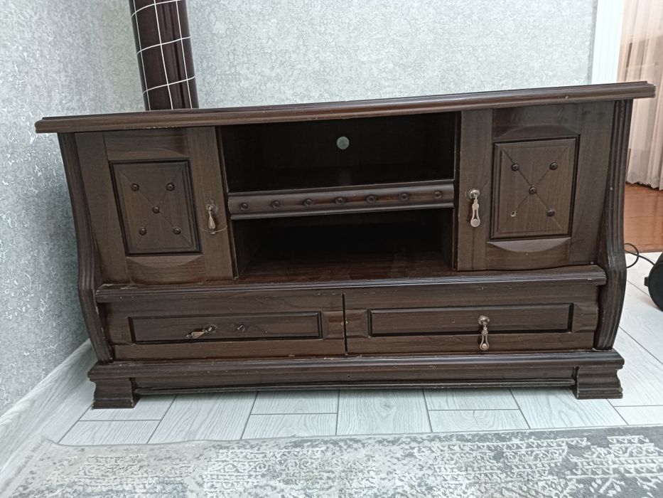 Подставка для телевизора