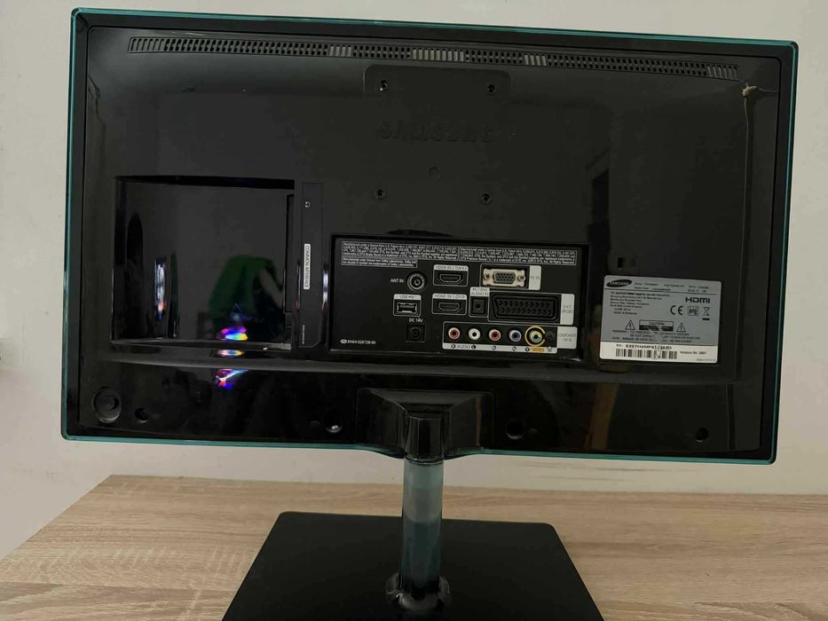 Монитор/Телевизор Samsung T24D390EW