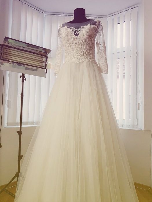 Rochita Mireasa Demetra Ivory