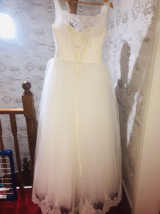 Vand rochie de mireasa tip printesa