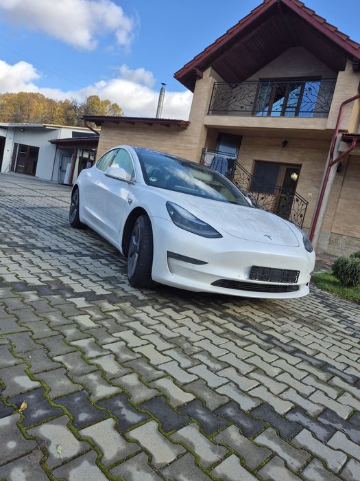 Tesla model 3 long range 4x4