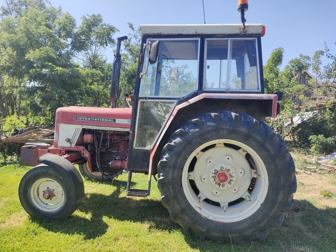 International 574