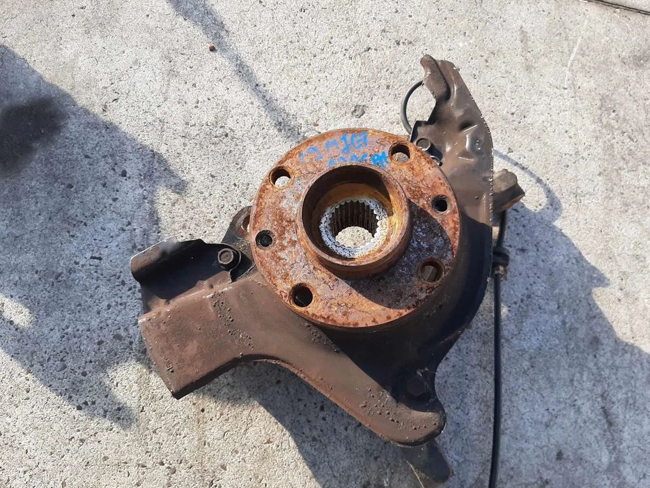 fuzeta stanga fata fiat bravo 2 1.9 d dupa 2006