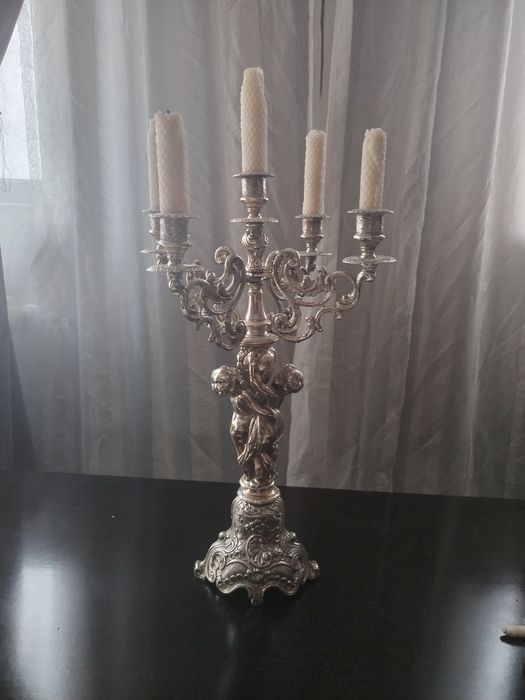 Sfesnic argintat cu îngerași