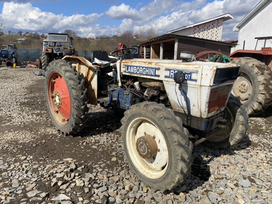 Dezmembrez lamborghini r 365 dt