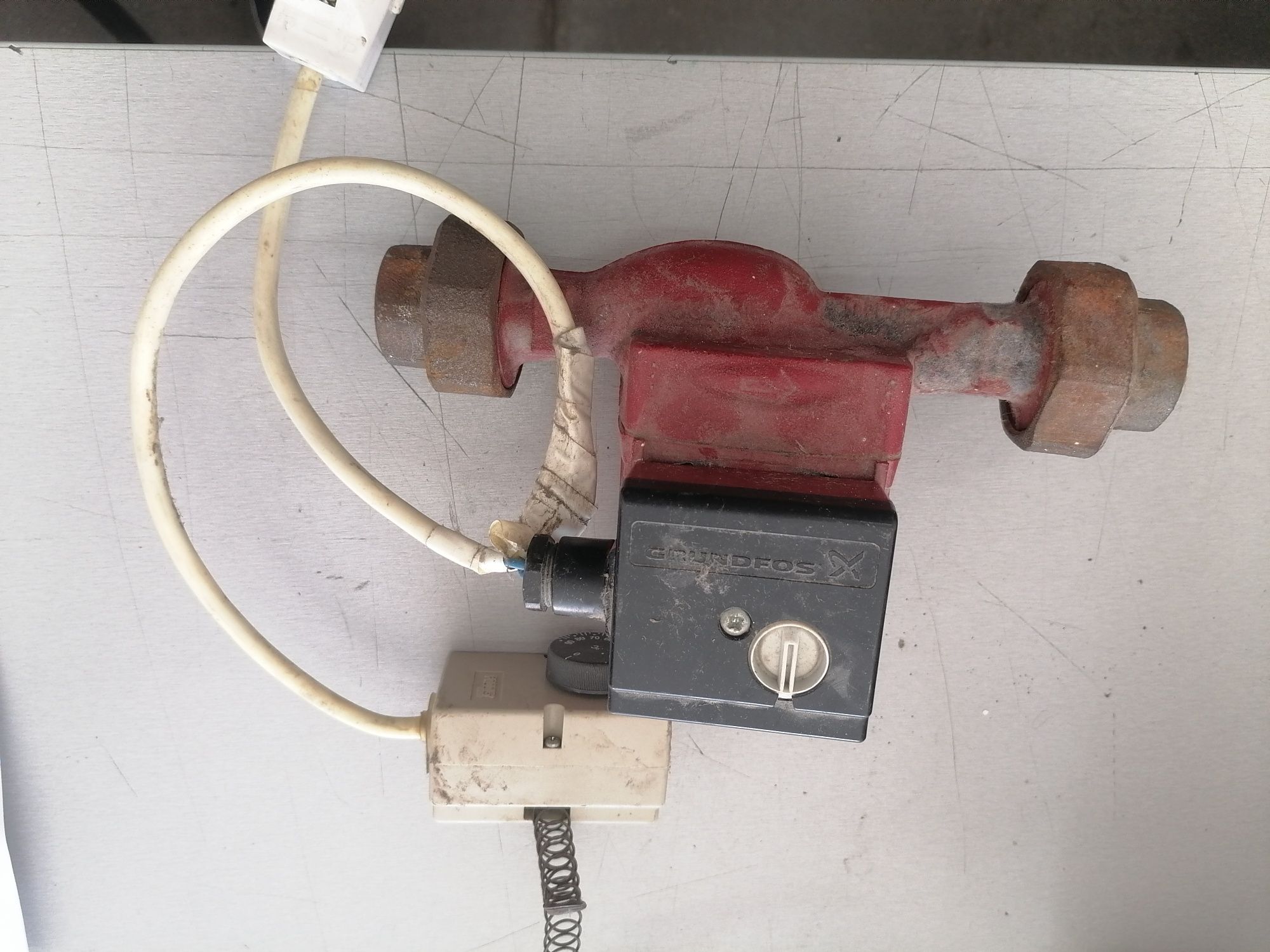 Циркулационна помпа за парно Grundfos