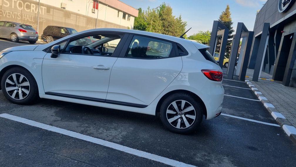 Renault Clio hybrid 2023 / 2800 km GARANTIE