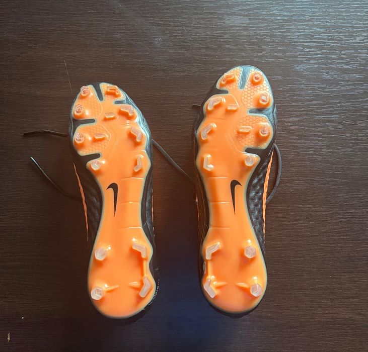 Ghete fotbal Nike Hypervenom Phantom RGN