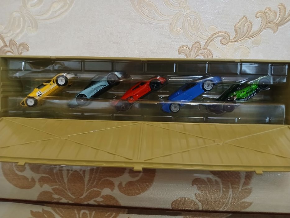 hot wheels mini gt