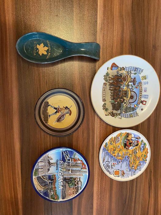 Сувенирни керамични чинии