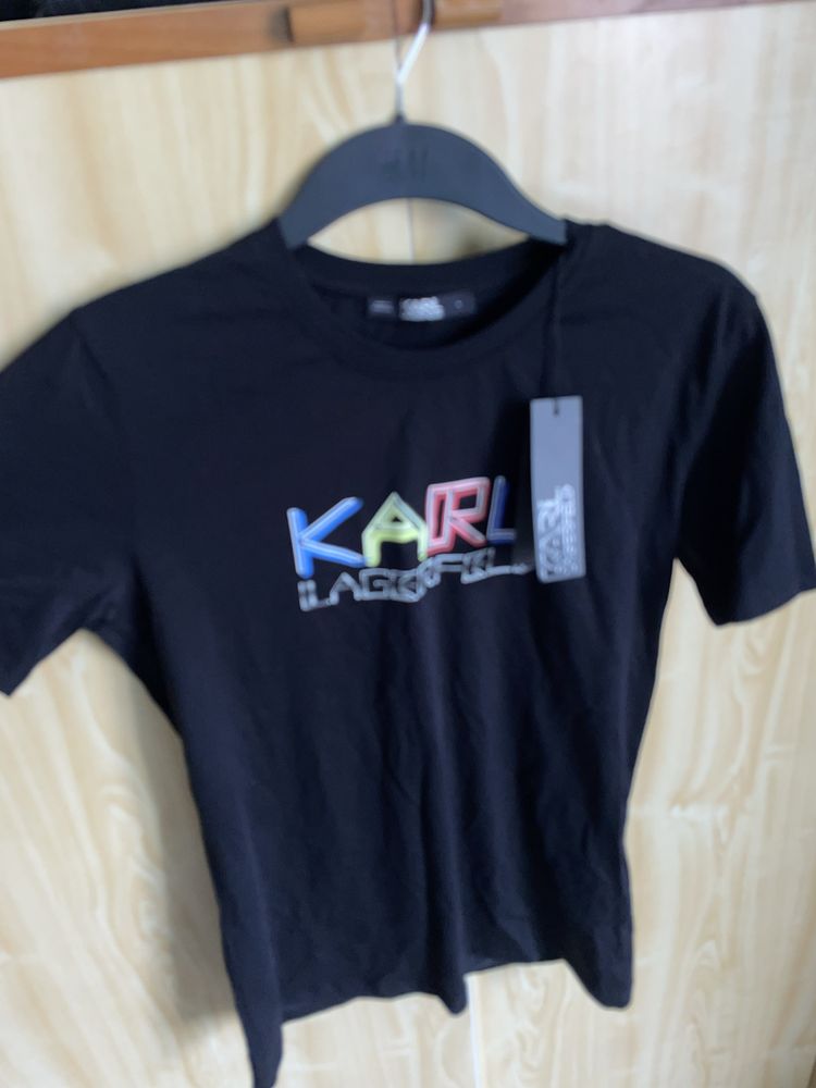 Нова Karl Lagerfeld тениска с етикет
