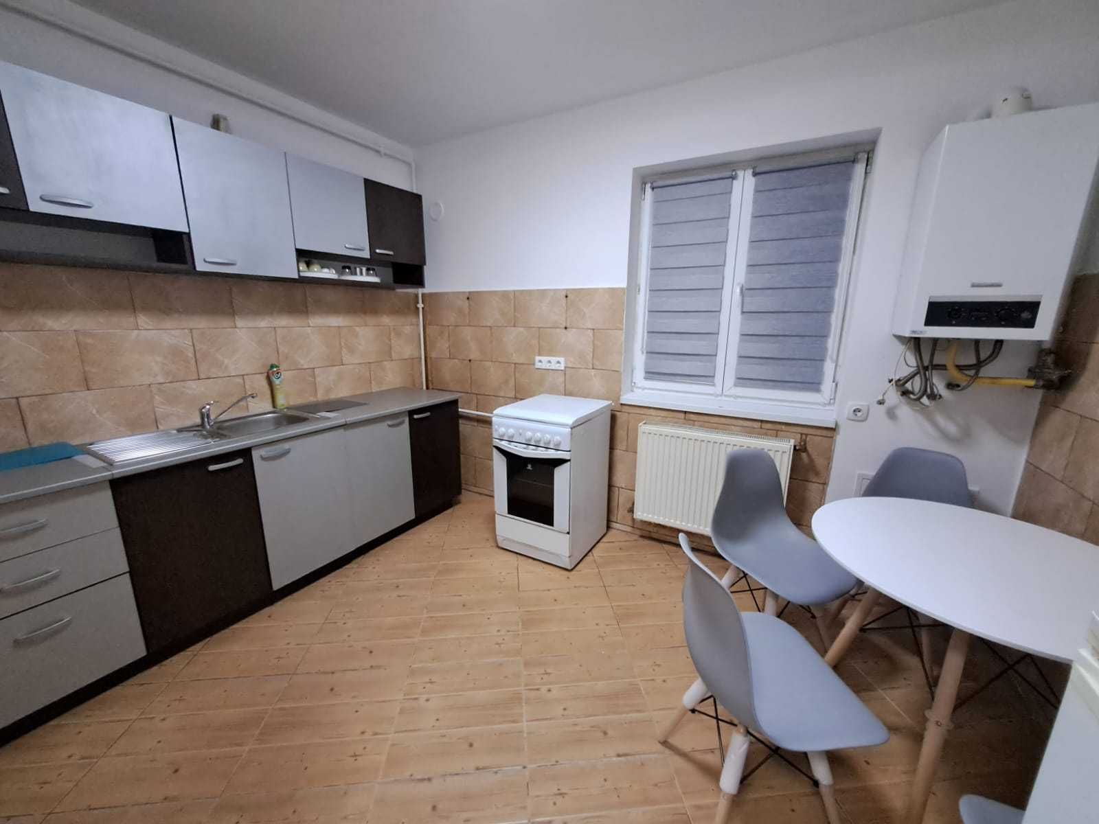 Inchiriez apartament 2c , dec, loc parcare dedicat, Terezian