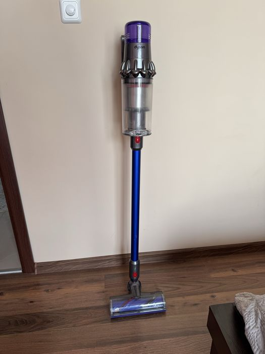 2023 Dyson v11 прахосмукачка като нова