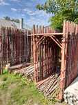 Vând schelă metalică