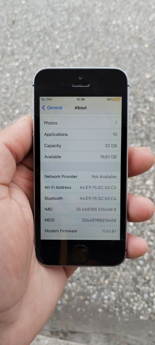 iPhone SE (2017) 32GB Silver сребрист цвят 86% батерия отключен