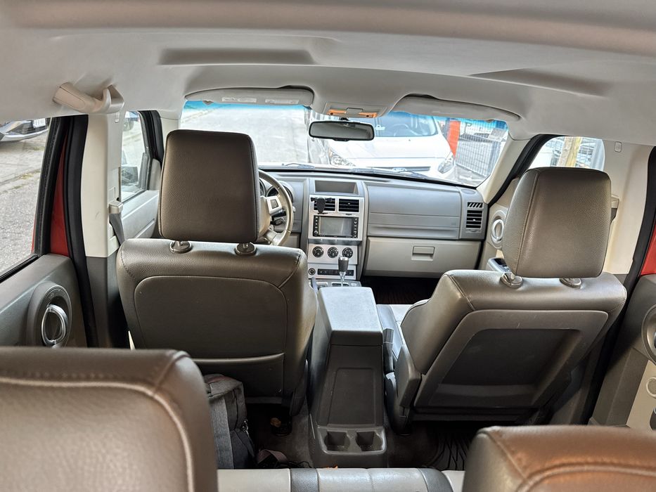 Dodge Nitro 4 X 4