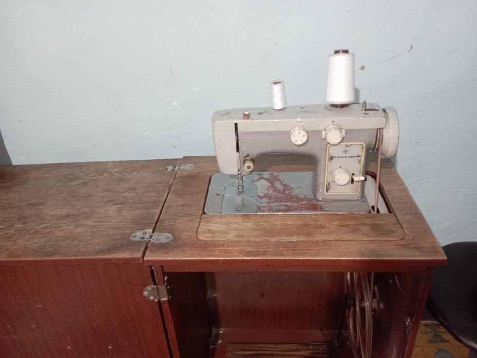 Chayka 142 va padoliski 142 tikuv mashinalari sotiladi