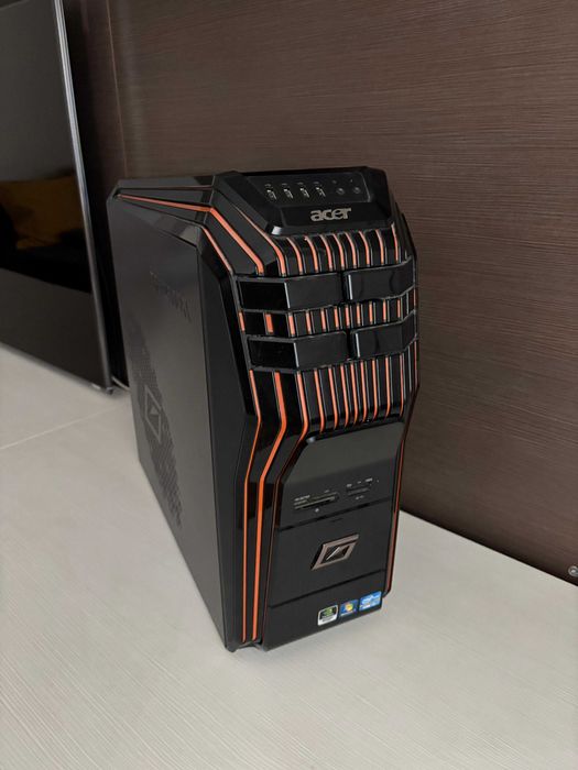 Acer Predator, carcasa originala, sursa 750 w.