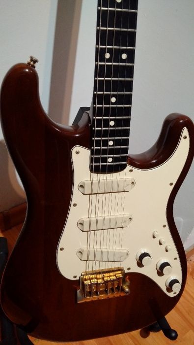 Fender Stratocaster 1983 Walnut Elite