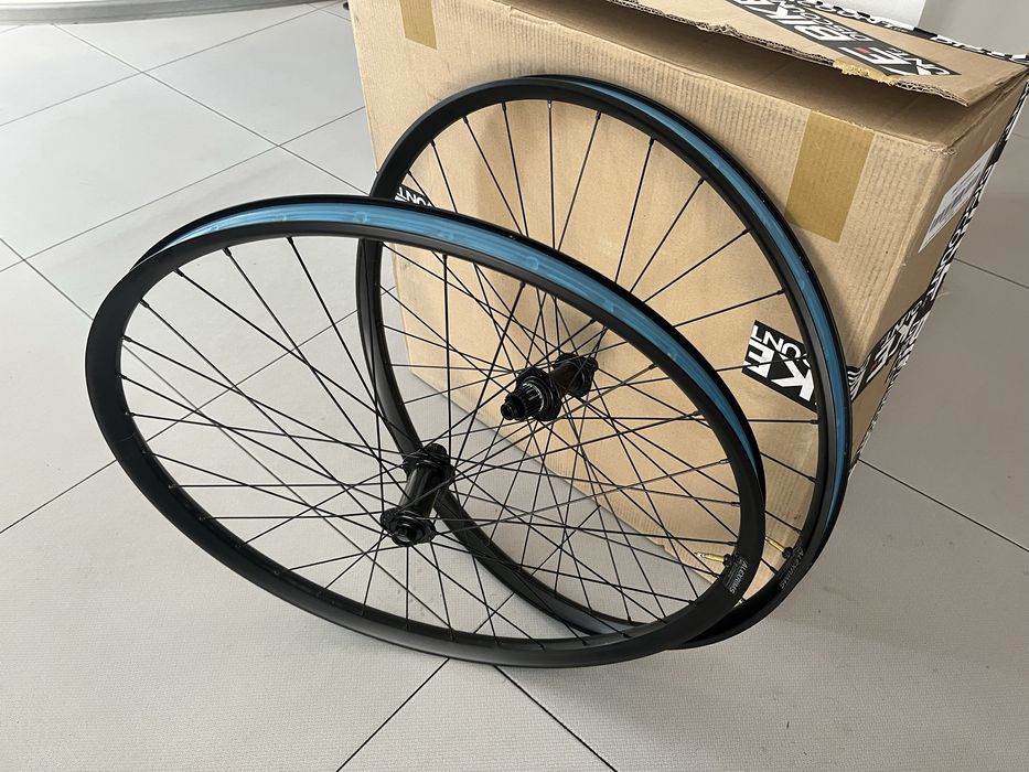 Капли  29’’  microspline  wheelset