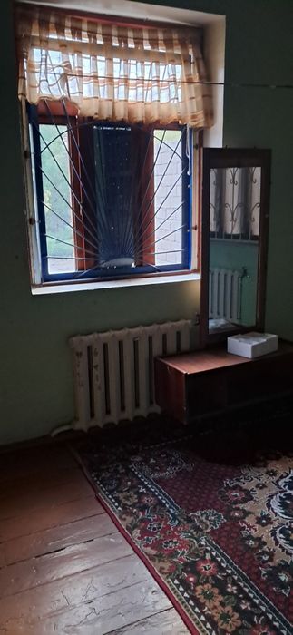 Бектемир.  Пост. Етмасдан. 6 сотох 2 хона. Оила  куйлук бозор фуд сити