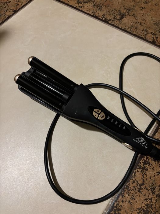 Ondulator triplu Paris Hilton