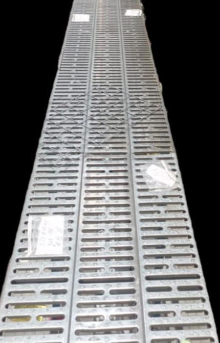 Vând rigole zincate