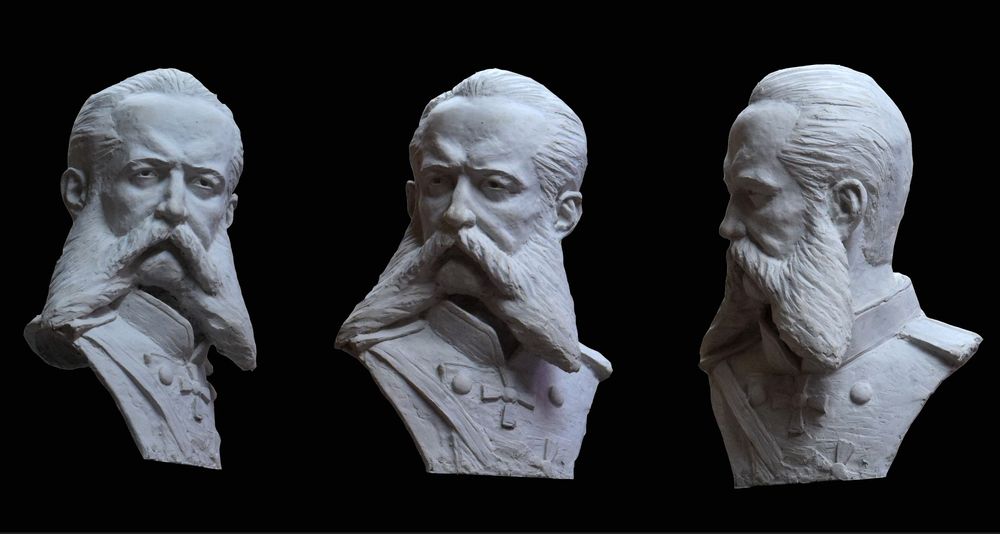 Статуя, паметник, скулптура портрет - камък, бронз, керамика, смолa