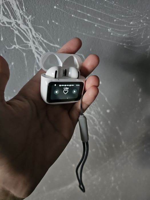 Casti bluetooth in ear cu display/touch