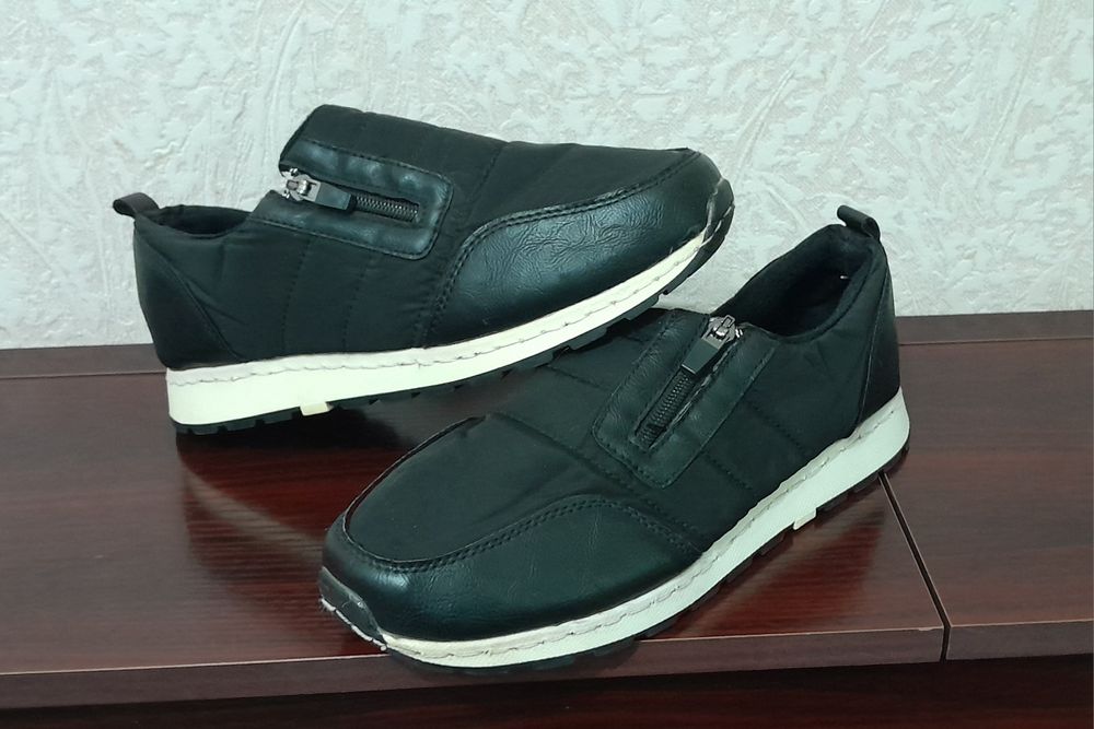 Мужские ботинки размер 39