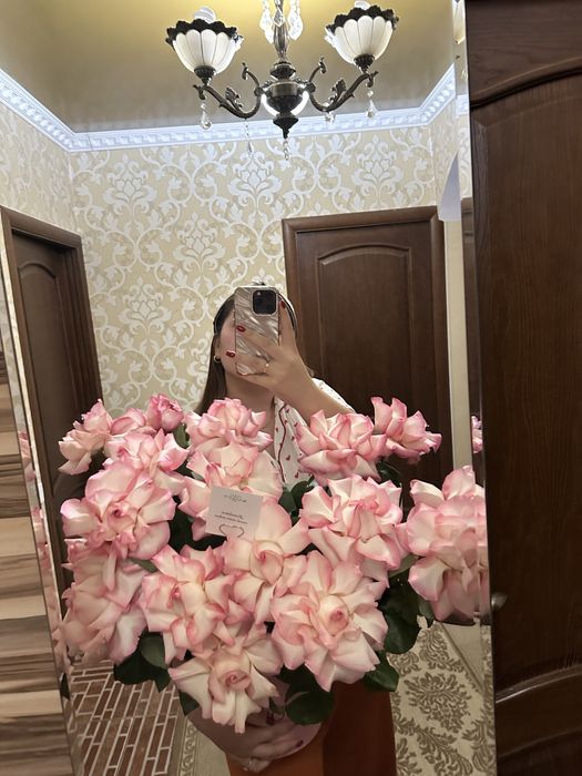 Шымкент.Букет свежий,отдаю за 10тысяч