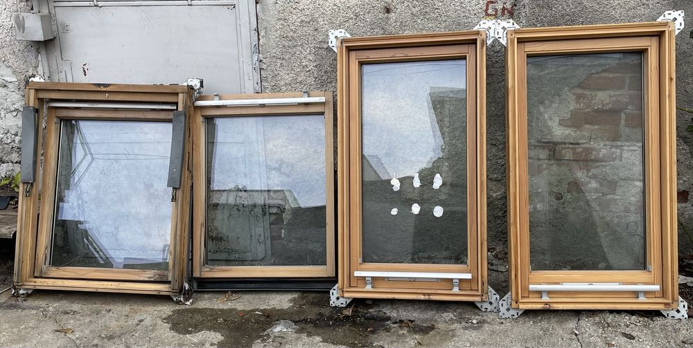 Velux ferestre mansarda 4 buc  .  Dim 120 x65 , 100 x 80