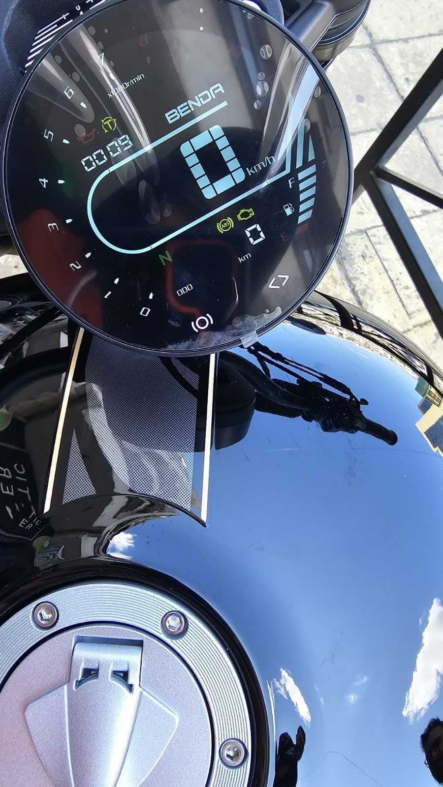 Motocicleta Benda Chinchilla 500
