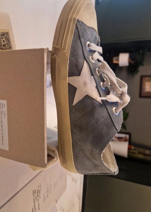 Golden Goose V-Star 2
