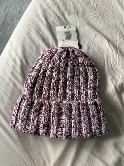 Levi's caciuna dama din tricot OS culoare roz&alb noua originala