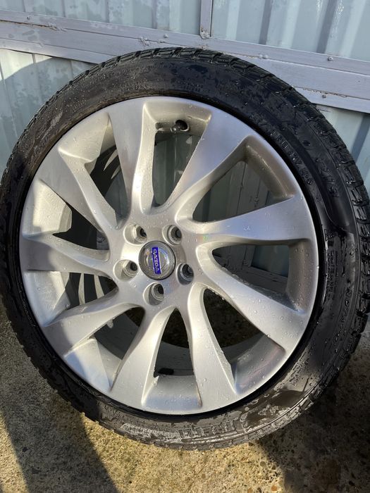 Jante/cauciucuri iarna volvo R18 245/40 R18