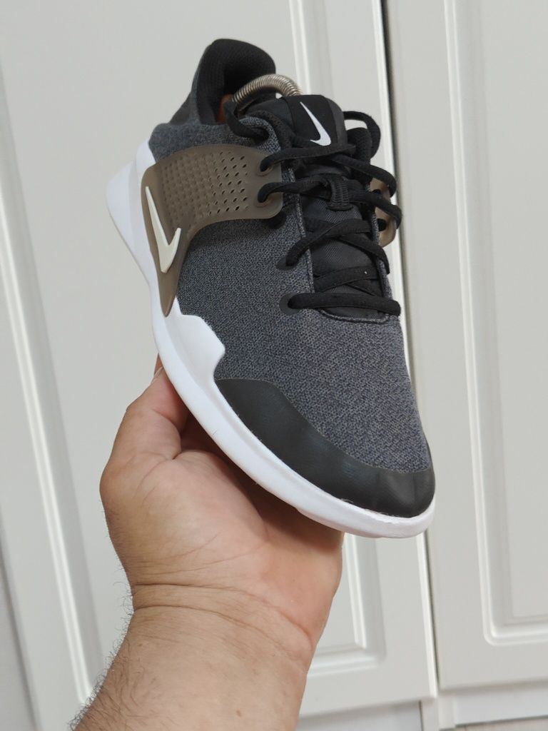 Nike arrowz Nr 42