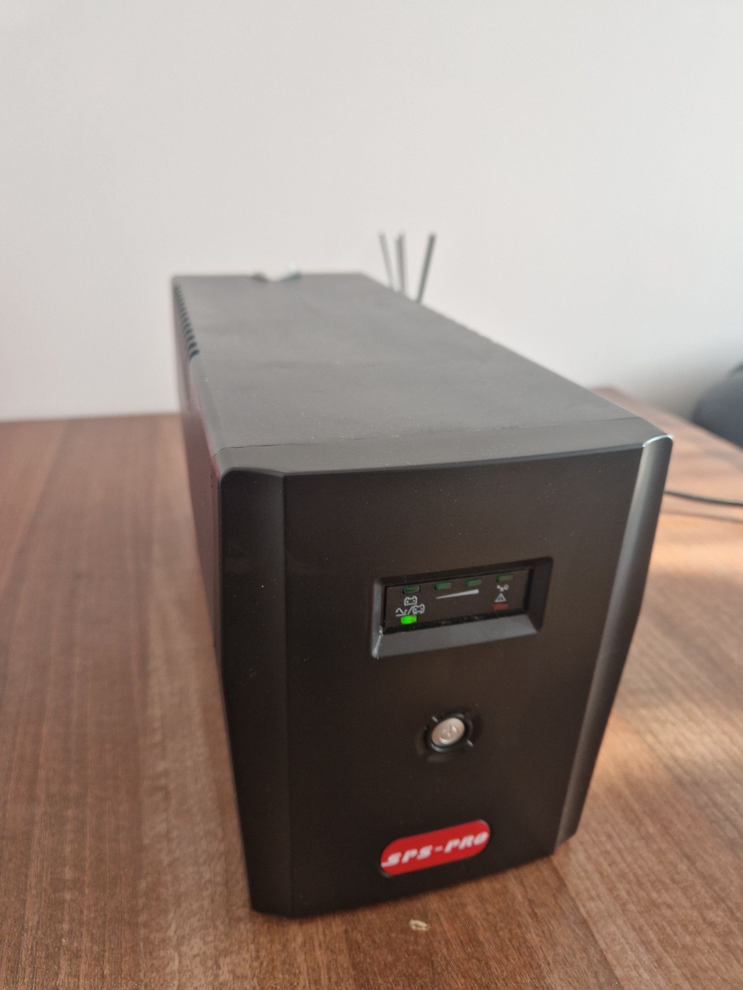 UPS SPS PRO 1500 VA -  Acumulatori noi