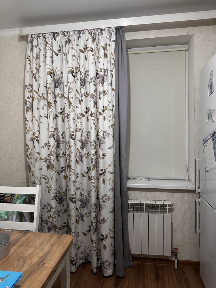 Продам шторы в кухню