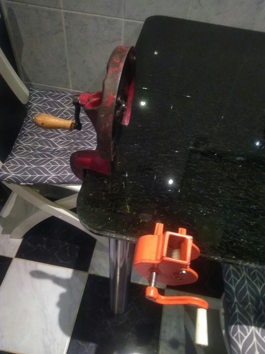 Masina veche tocat feliat